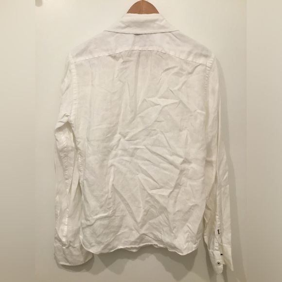 UNTUCKit Linen Buttondown - Picture 2 of 3